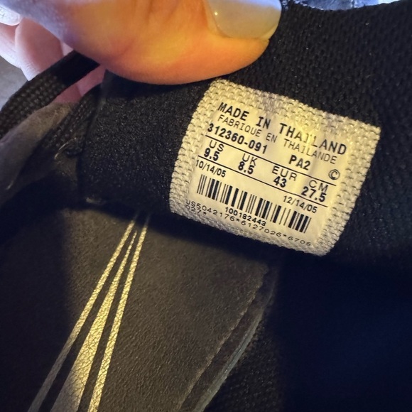 Nike Men's Black and Gray golf shoes - Picture 3 of 8